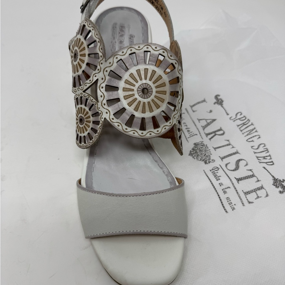 Spring Step off white Sandals with Laser-Cut Detailing - Picture 4 of 10